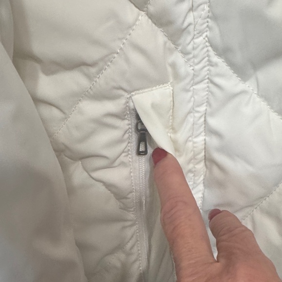 Lands' End Off White Puffer Jacket with Faux Fur Hood - Picture 4 of 15